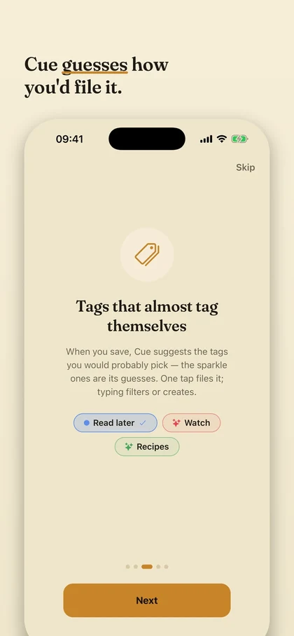 Cue suggesting smart tags for a saved link, shown as tappable colored chips