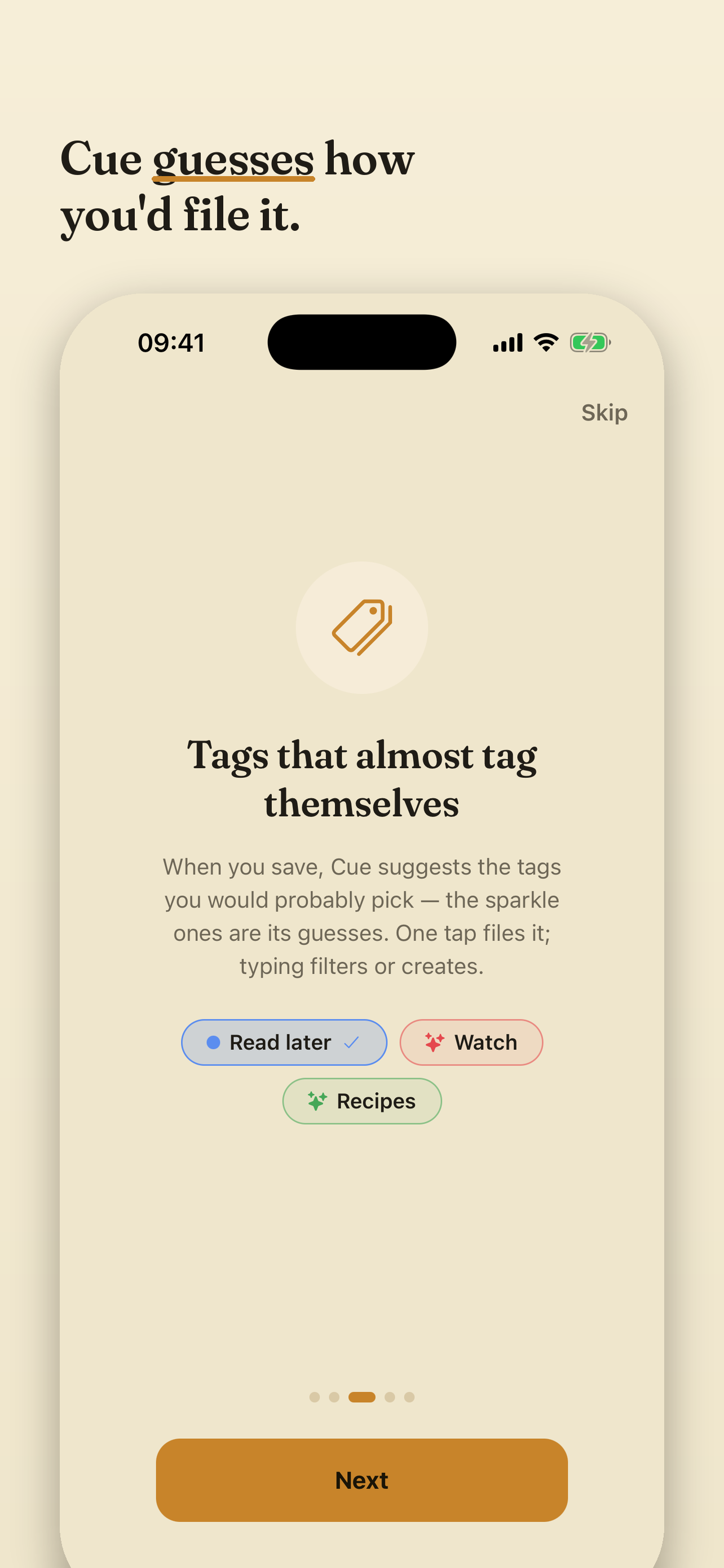 Cue suggesting smart tags for a saved link, shown as tappable colored chips